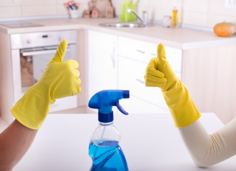 Professional hard floor cleaning in a SW9 residential property